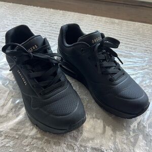 Skechers stand on air